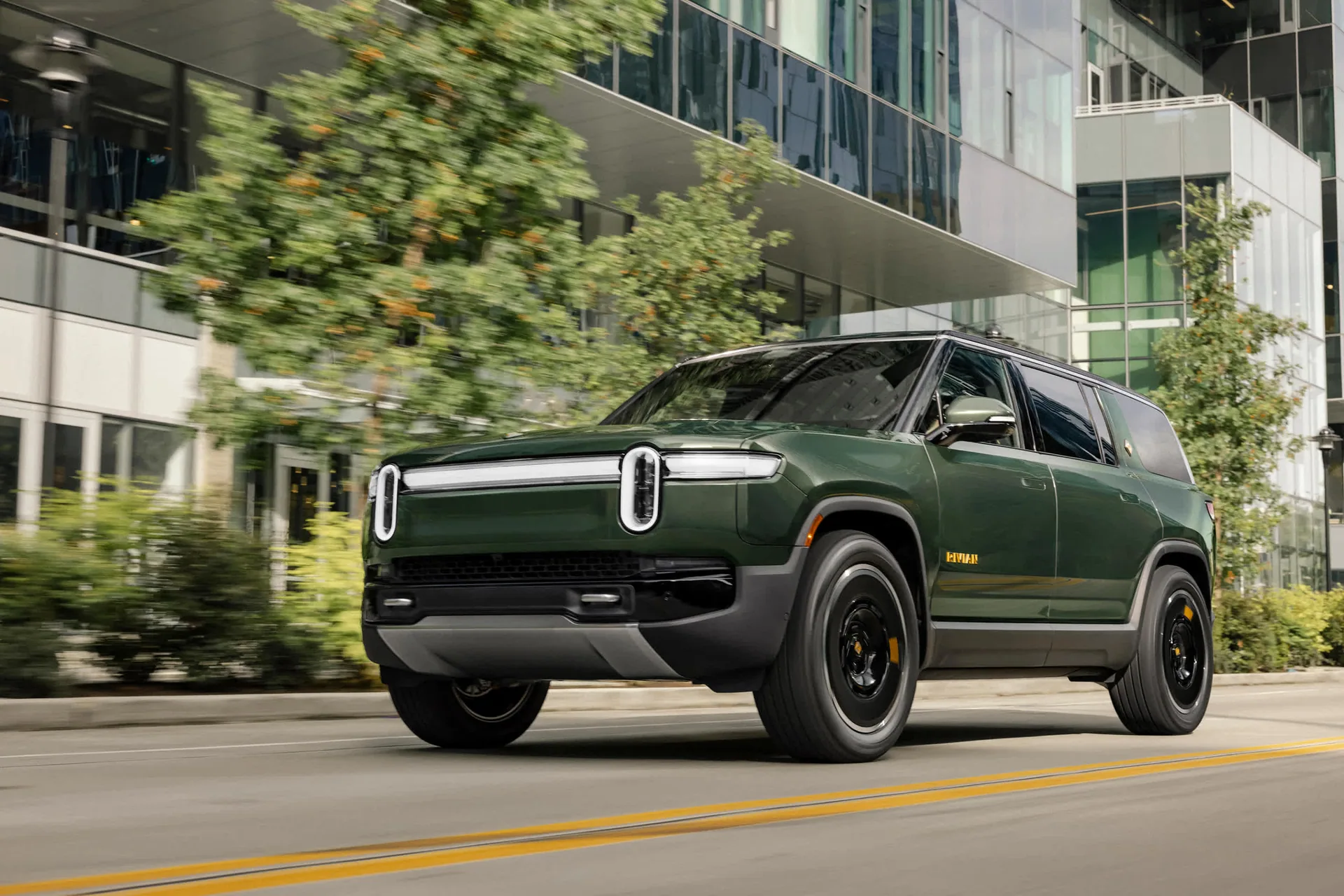Rivian R1S 2026